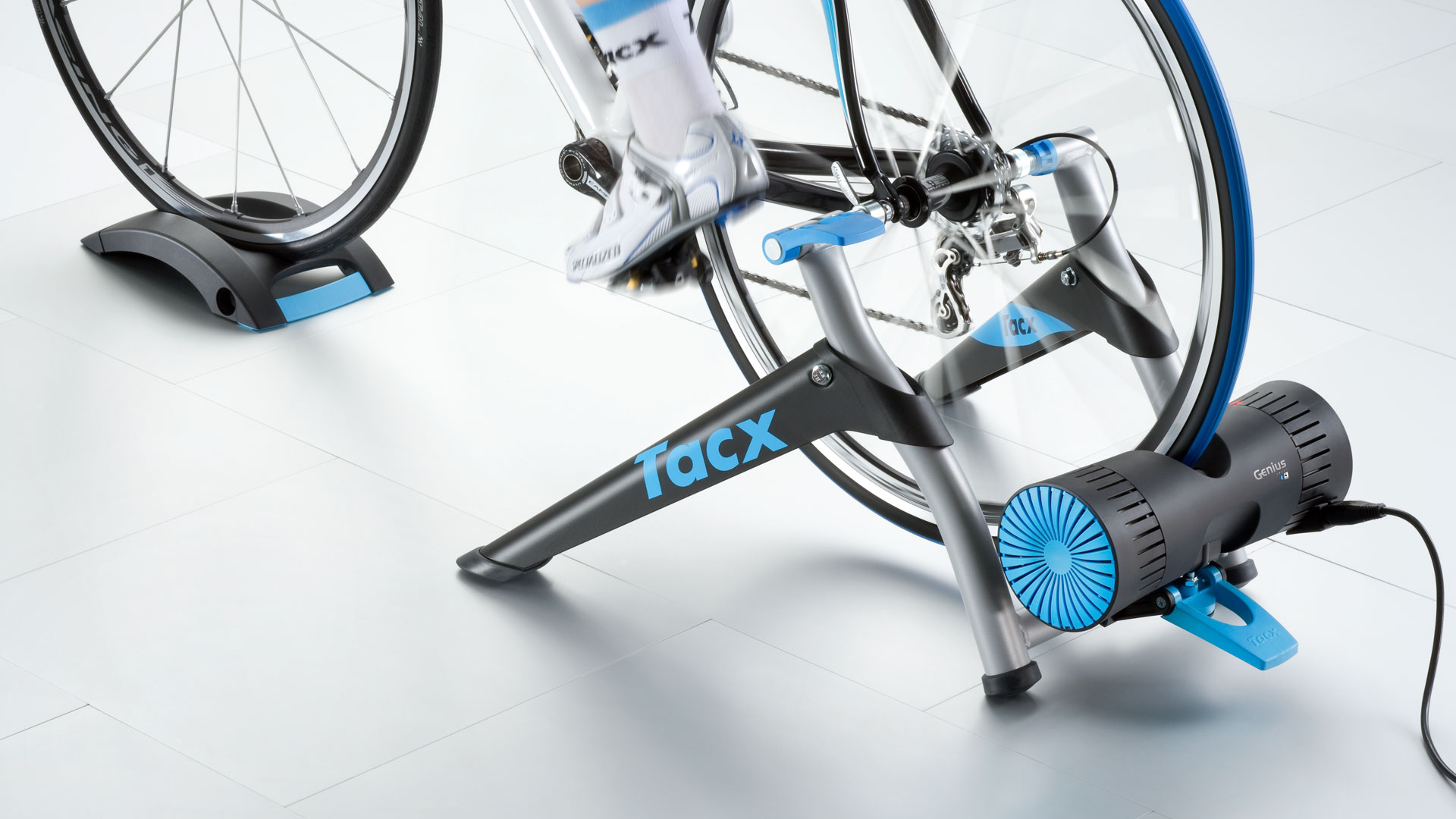 bike smart trainer tacx